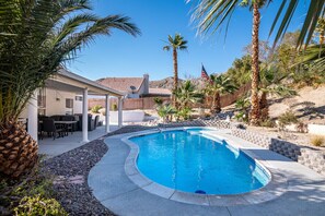 Piscine extérieure, piscine chauffée