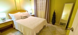 2 chambres, fer et planche à repasser, accès au Wi-Fi (inclus)
