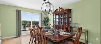 Riverview Home Near Creation Museum/Ark/Ski/Bikes/Cincinnati/Hot Tub-Sleeps 11