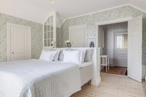 6 chambres, fer et planche à repasser, Wi-Fi, draps fournis