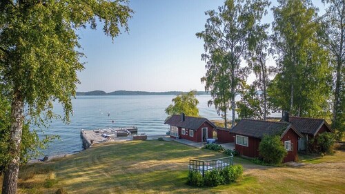 Villa Gökboet is a spacious and ultra-charming oceanfront residence