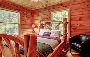 3 bedrooms, iron/ironing board, travel crib, free WiFi - Cozy cabin with views of Lake Mille Lacs (Garrison)