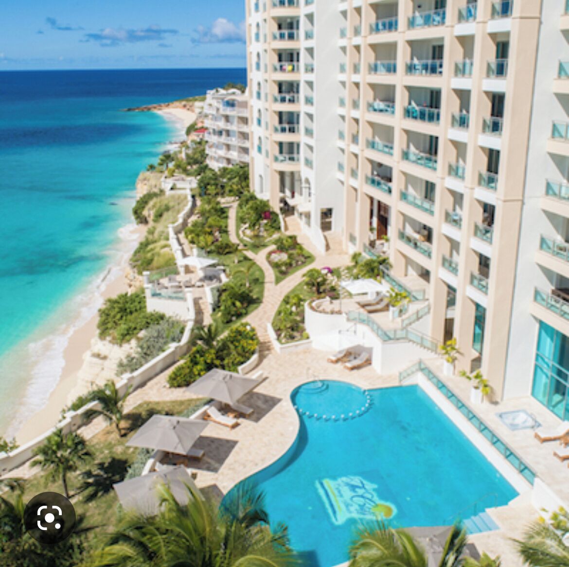 Innendørsbasseng og utendørsbasseng