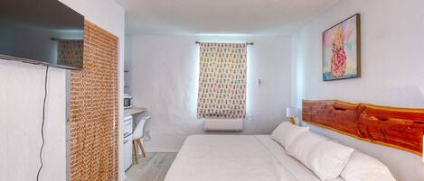 1 chambre, bureau, fer et planche à repasser, Wi-Fi gratuit