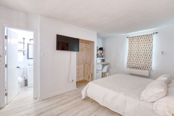 1 Schlafzimmer, Schreibtisch, Bügeleisen/Bügelbrett, kostenloses WLAN