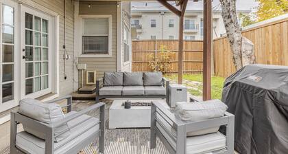 Oak Lawn House • Private Backyard • WFH Setups