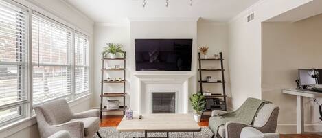 智能电视、立体声音响