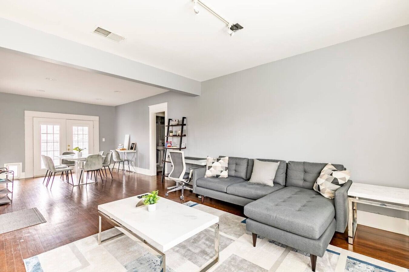 2 Br  Oak Lawn House By Uptown  Wfh Setups - Dallas, TX