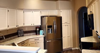 Lake Area and Parkside
Home Near South Lake
3b/2b