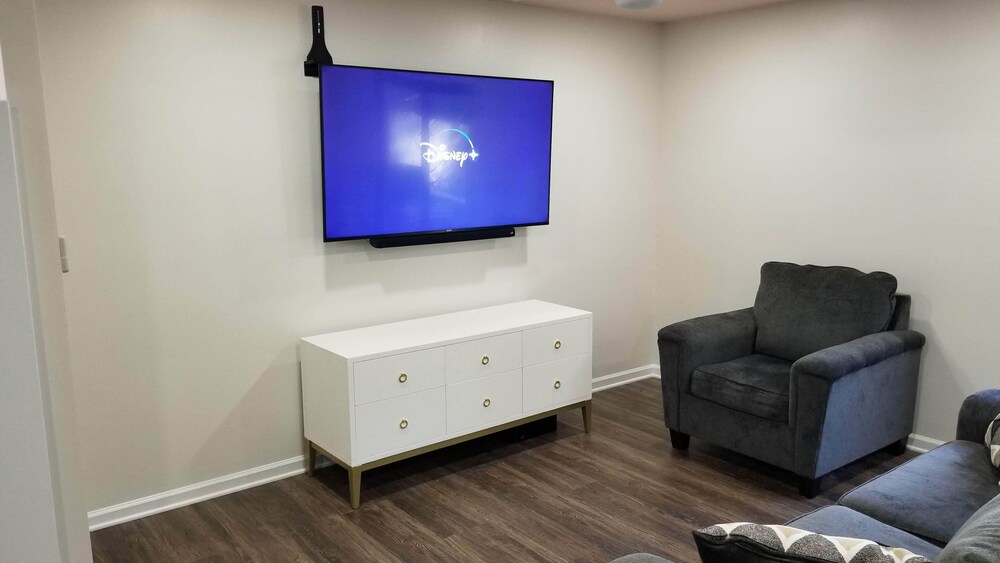 Newly Renovated Close Walk to UVA / Downtown Mall Charlottesville Vrbo