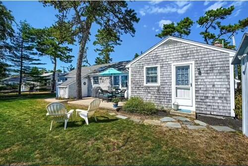 Quiet, Clean West Dennis Home - Walk to Beach