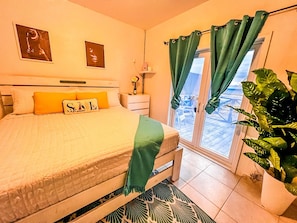 2 habitaciones, tabla de planchar con plancha, wifi y ropa de cama