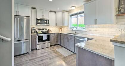 Modern, 4 bedroom / 3.5 bathroom, spacious, kid-friendly, water views