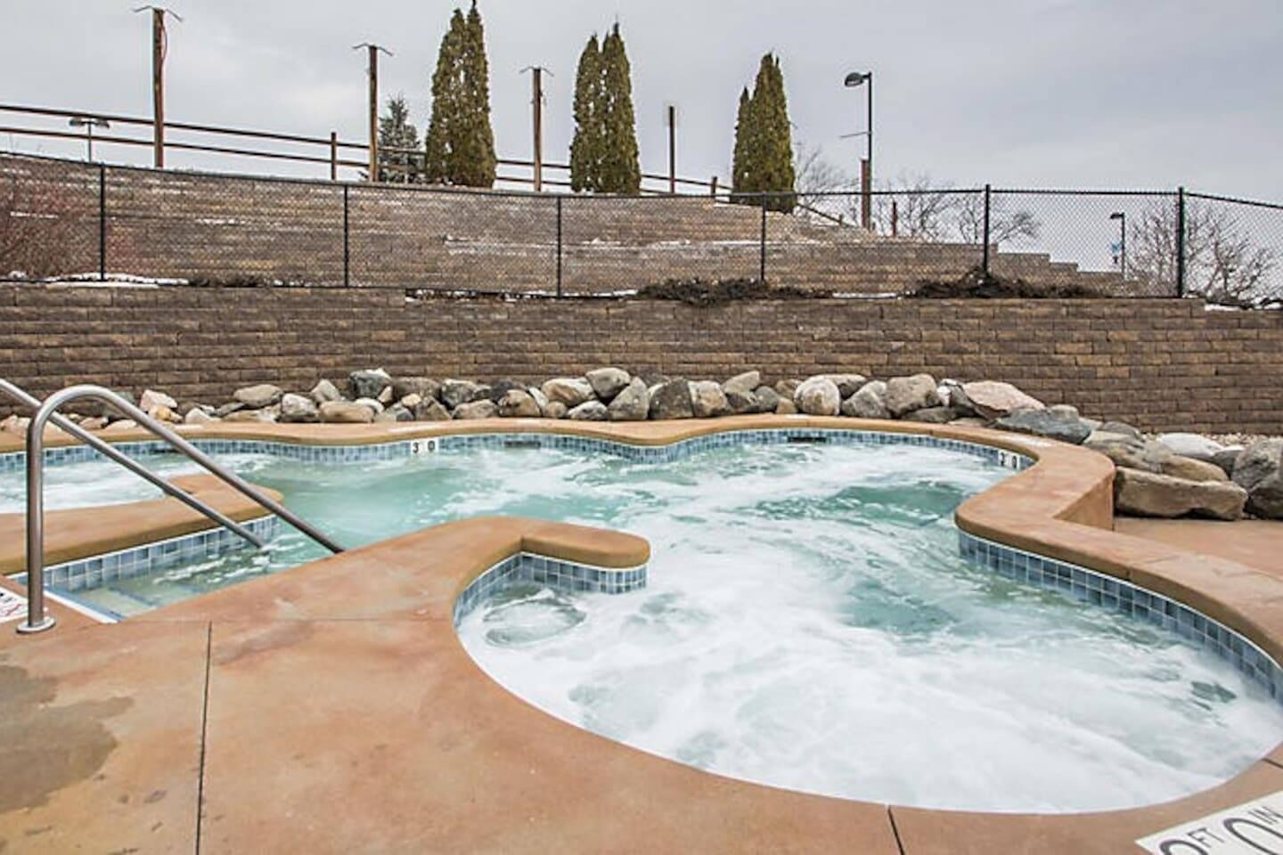 Enjoy winter- condo sleeps 10 - In the Wisconsin Dells