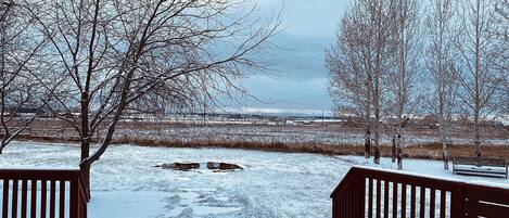 المنطقة المحيطة بالمنشأة