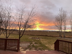 Property grounds - Montana ranch house sunrise sunset views & fields (Bozeman)