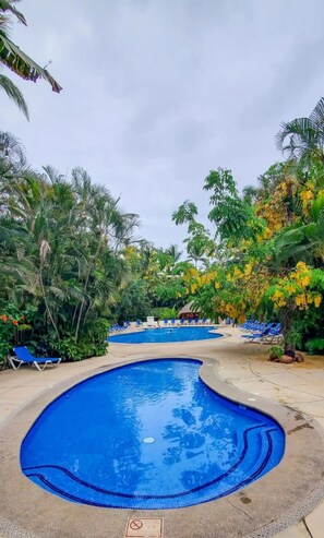 Family Apartment | Private pool