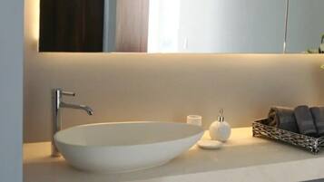 Condo Confort | Baño | Regadera