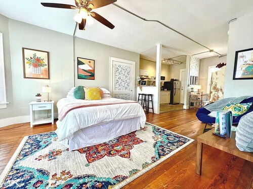 Art+Music+Entertainment+PetsOK+Downtown+Cozy