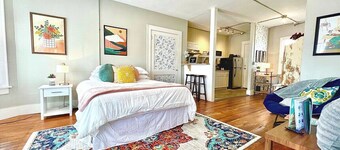 Art+Music+Entertainment+PetsOK+Downtown+Cozy