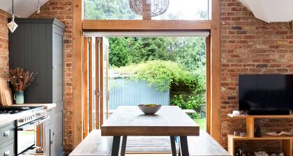 Badgers Cottage - a peaceful retreat in the South Downs