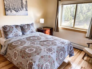 5 habitaciones, escritorio, tabla de planchar con plancha y wifi gratis 