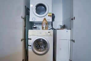 Interior - Modern 2BR City Apartment with Pool & Gym (Adelaide)