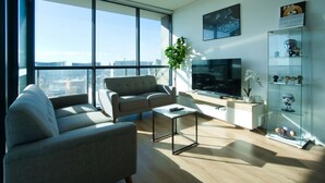 TV, offices - Star Wars Theme - Pool - Gym - Sauna - Steam Room (Adelaide)
