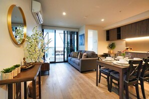 Interior - Luxury City Zen Apt - Rundle Mall - Gym - BBQ (Adelaide)