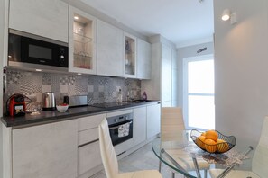 Fridge, microwave, oven, dishwasher