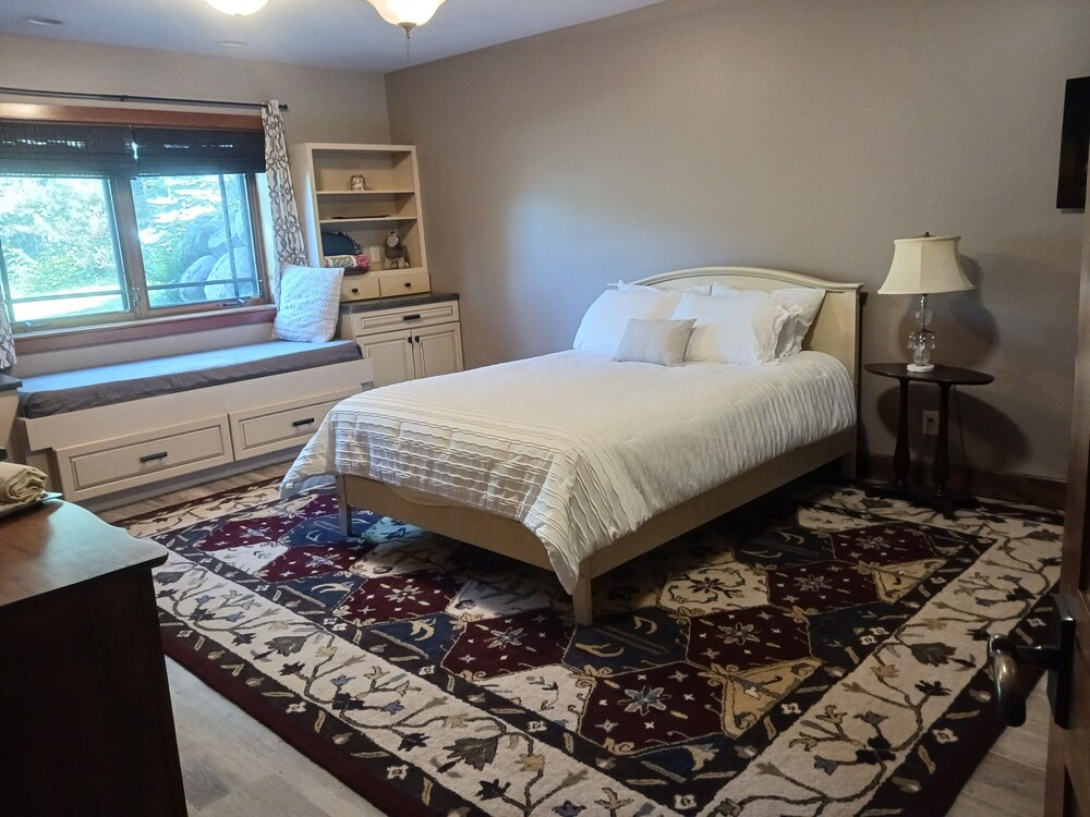 Tranquil Lodge Retreat with Direct Trail Access in Northern Minnesota