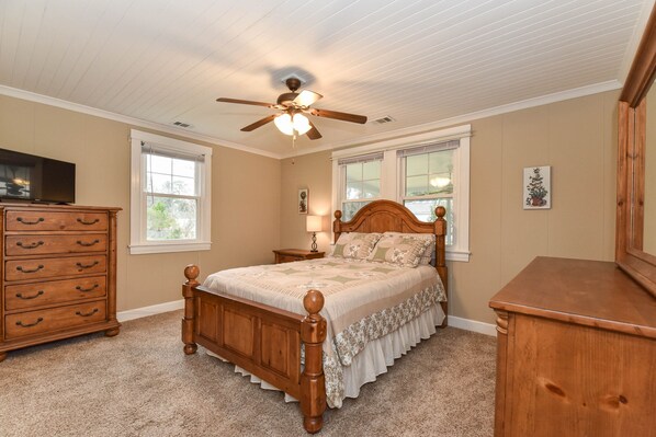 2 bedrooms, premium bedding, individually decorated - Miss Audrey Quiet&Cozy Historic Cottage (Richmond Hill)