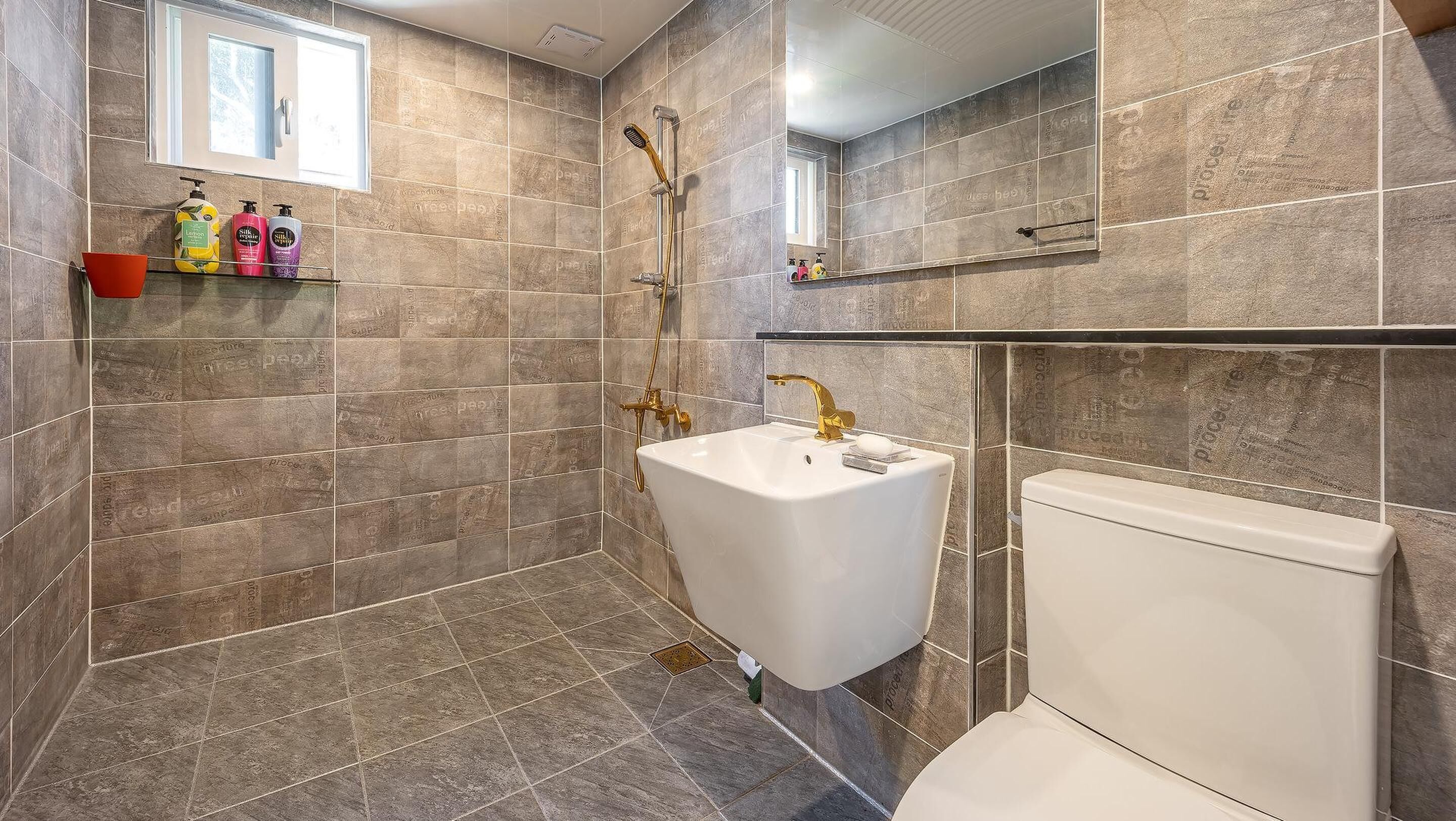 Basic Room, 1 Bedroom (haessal) | Bathroom