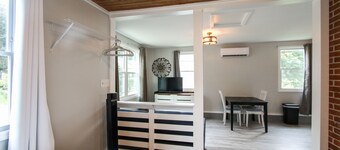 Historic Home for 7 with Apartment