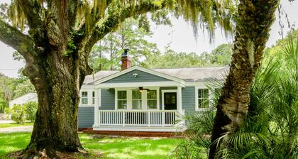Historic Home for 7 with Apartment