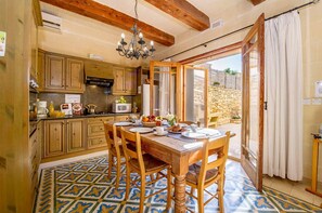 Dining - Djar ta Menzja 3 Holiday Home (Ta' Sannat)