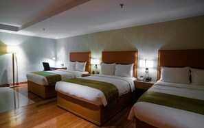 Family Room | In-room safe, desk, laptop workspace, blackout drapes - Ion Hotel (Baguio)