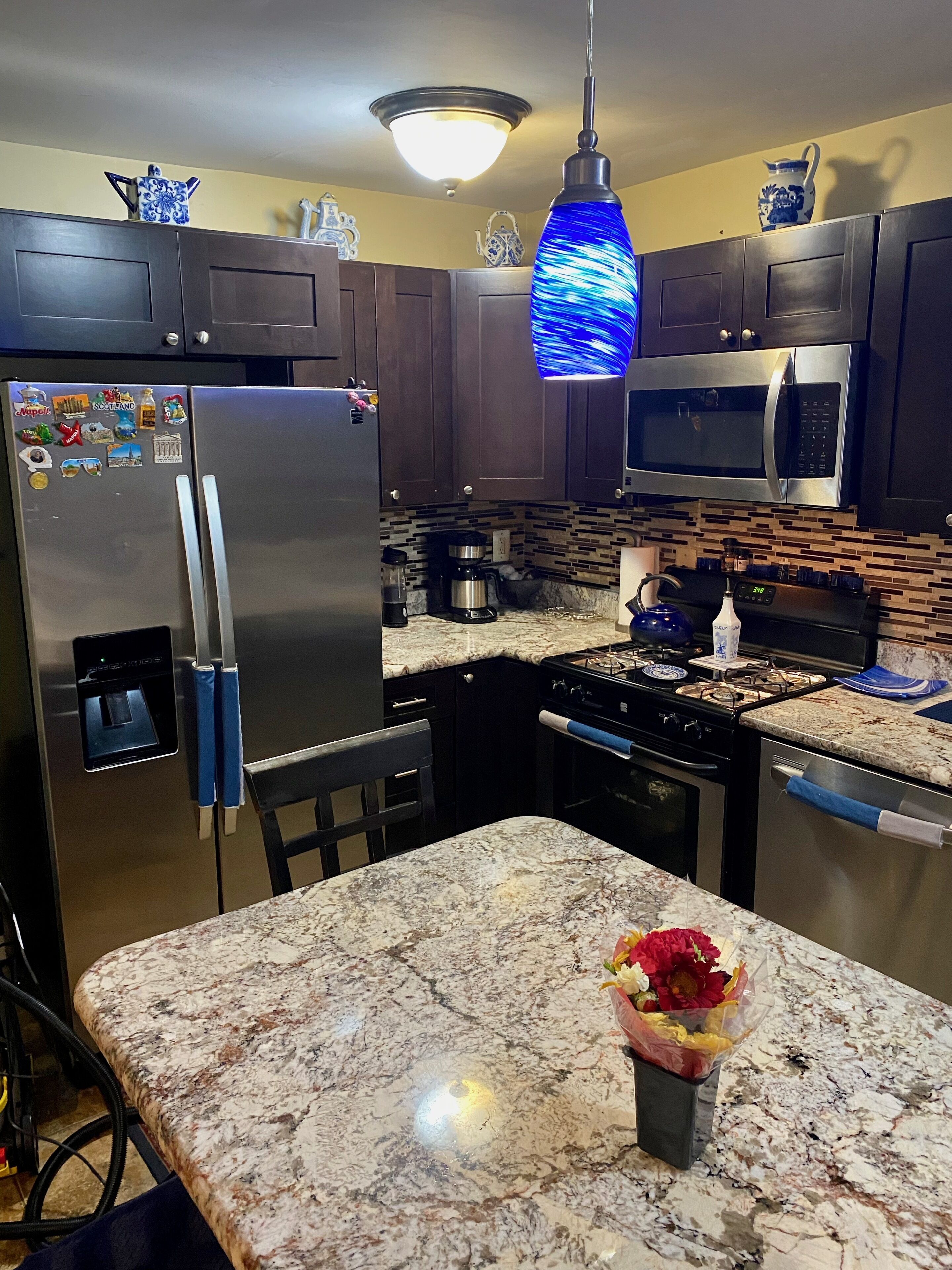 雪櫃、微波爐、焗爐、爐具