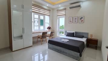 Villa | 4 bedrooms, hypo-allergenic bedding, down duvets, memory-foam beds