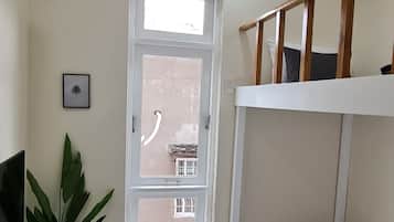 4 bedrooms, hypo-allergenic bedding, down duvets, memory-foam beds