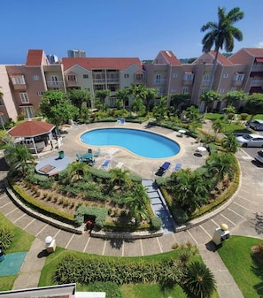 Front of property - Fisherman's Point Ocean View Hotel (Ocho Rios)