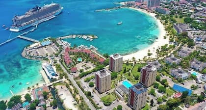 Fisherman's Point Ocean View Hotel