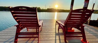 BelVita-Lakefront Zen. Lake Wylie, Near Belmont and Whitewater center. Kayaks
