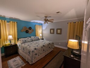 4 slaapkamers, een strijkplank/strijkijzer, gratis wifi, beddengoed