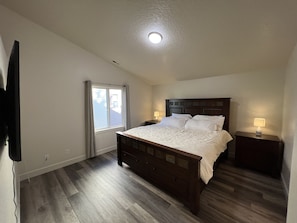 3 bedrooms, desk, free WiFi, wheelchair access