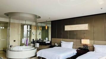 Bàn ủi/dụng cụ ủi quần áo