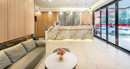 Yimi Hotel (Guangzhou Xicun Subway Station)