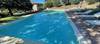 Villa indipendente - 10 posti letto - piscina - pergolato - parco giochi per bambini - wifi