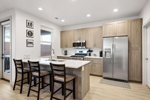 Casa de ciudad, 3 habitaciones | Cocina privada