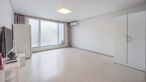 Eenvoudige kamer, 1 slaapkamer (ondol6(laendeombaejeong,pet)) | 1 slaapkamer, gratis wifi